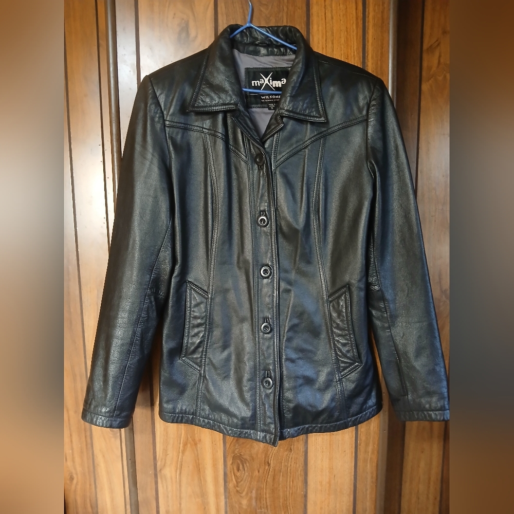Maxima Wilson The LeatherExperts Women's Elegant Black Leather Jacket